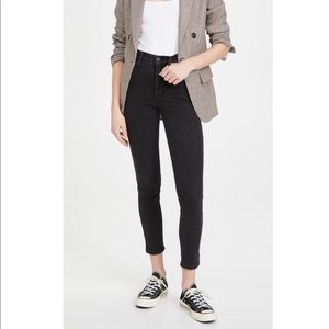NWT Madewell
10'' High Rise Skinny Jeans size W26